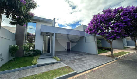 Casa à venda com 3 quartos, sendo 1 suíte,  no condomínio Faixa Azul, São Carlos - SP