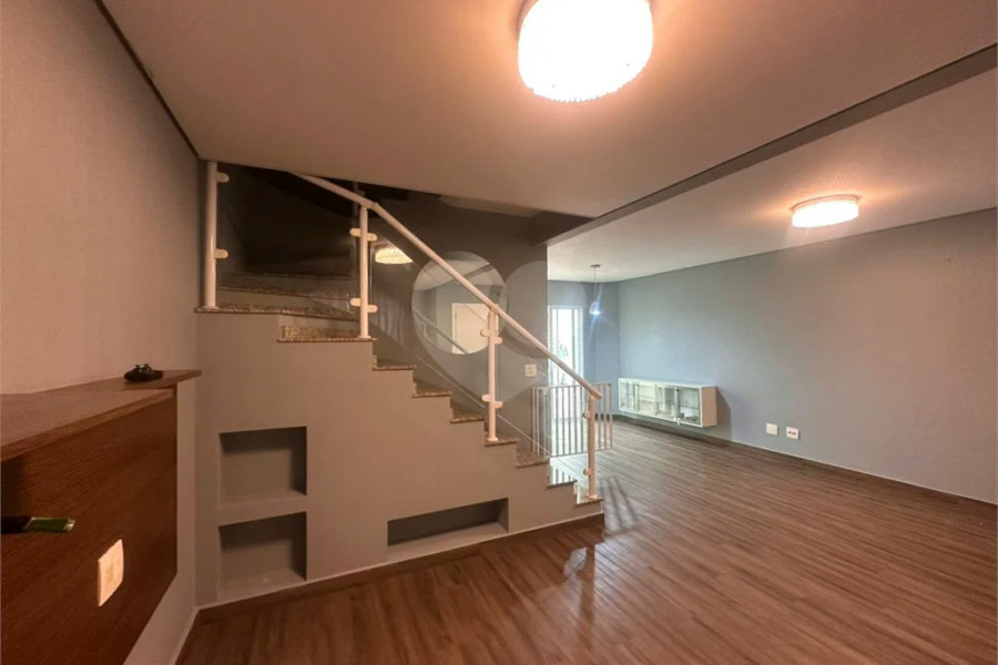 Casa de Condomínio com 3 Quartos e 2 banheiros à Venda, 311 m² por R$ 750.000