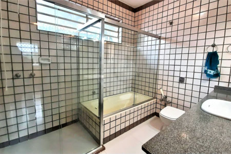 Sobrado à venda ou para alugar com 3 quartos, sendo 2 suítes, em Brooklin, São Paulo, SP
