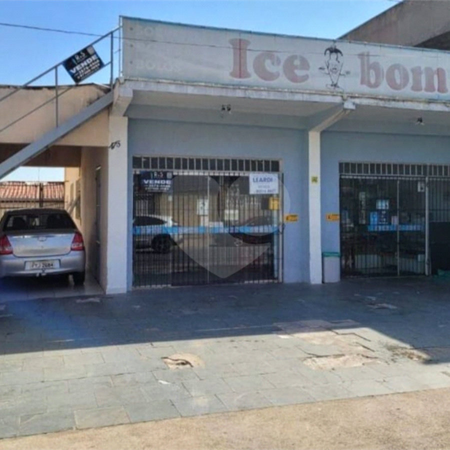 Casa e Salão Comercial a venda em Louveira - SP