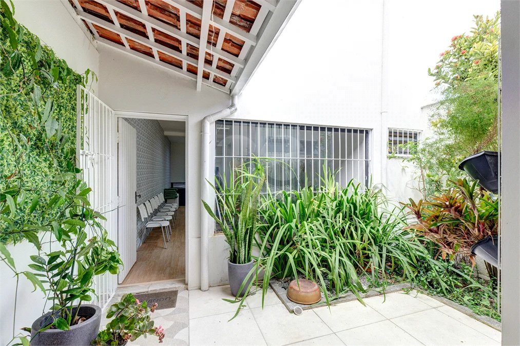 Sobrado à venda com 3 quartos, sendo 1 suíte, em Chácara Santo Antônio, São Paulo, SP