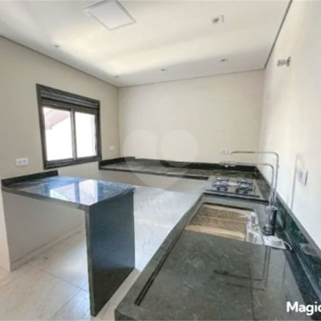 Apartamento com 51m² , 2 dormitórios , sendo 1 suíte e 1 vaga , à venda no bairro Casa Branca em Santo André.