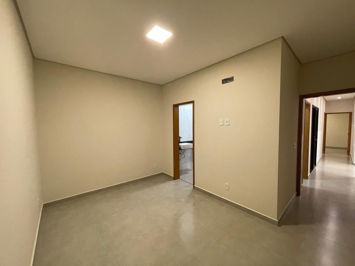 Casa à venda com 3 quartos, sendo 1 suíte, em Jardim Marambaia, Jundiaí - SP