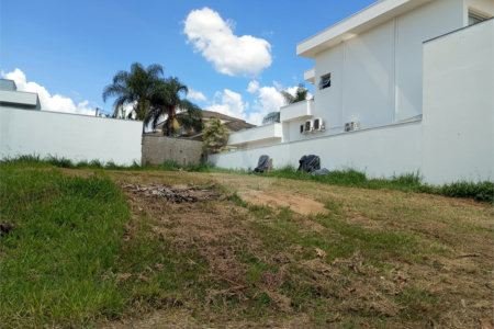 Terreno para venda no condomínio de alto padrão DAMHA II