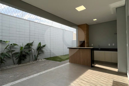 Casa à Venda no Condomínio Parque Faber IV
