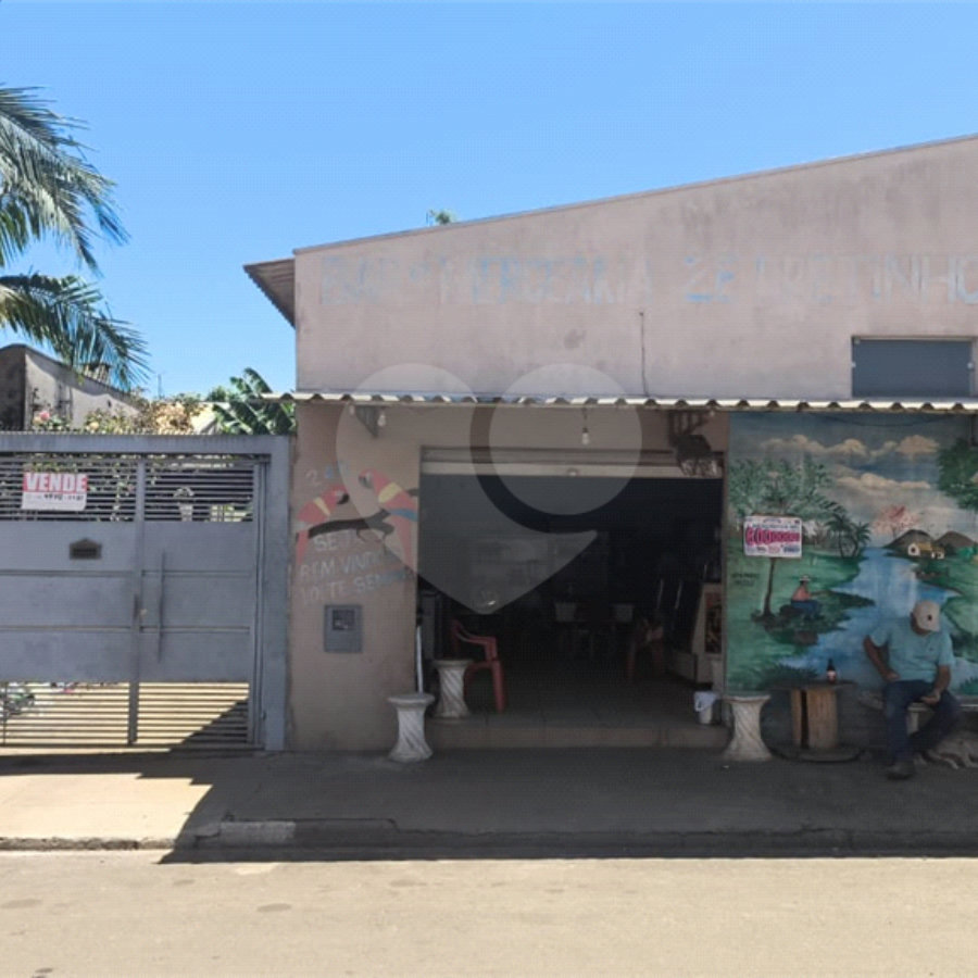 Salão comercial no Embaré