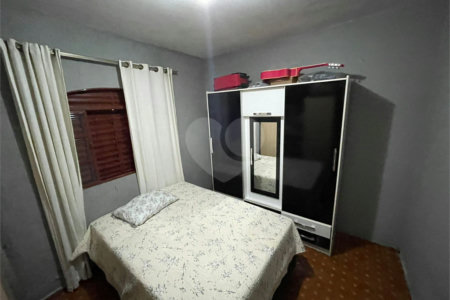 Duas casas para venda no mesmo terreno na Vila Celina