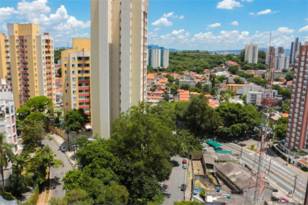 Apartamento à venda com 3 quartos, sendo 1 suíte,  em Vila Gomes, São Paulo, SP