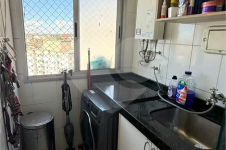 Apartamento com 48m², 2 dormitórios, 1 vaga de garagem, à venda em Itaquera.