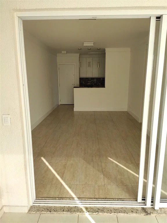 Apartamento à venda ou para alugar com 3 quartos, sendo 1 suíte, em Parque Reboucas, São Paulo, SP