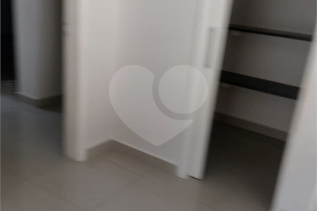 Indaiatuba- Recreio Internacional Viracopos - Terreno com 1000 ms - construido 200 ms - Sobrado com 3 dorms, 1 suite, Ar condicionado nos quartos e sala, cozinha com armários, cooktop, ampla varanda - Quiosque com churrasqueira e piscina , playground, garagem, deposito - R$ 1.500.000,00 - não ace