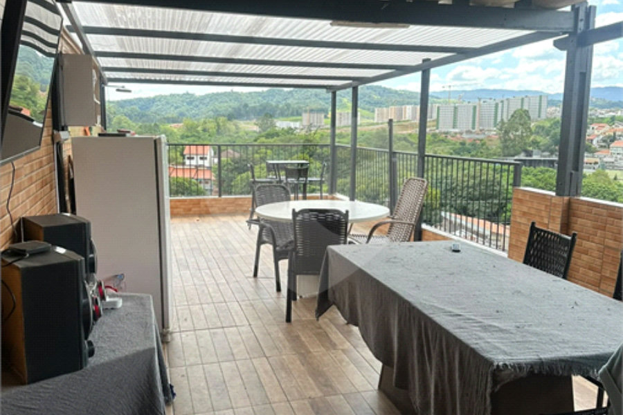 Sobrado com 4 Quartos à venda, 250m² - Jardim Líbano