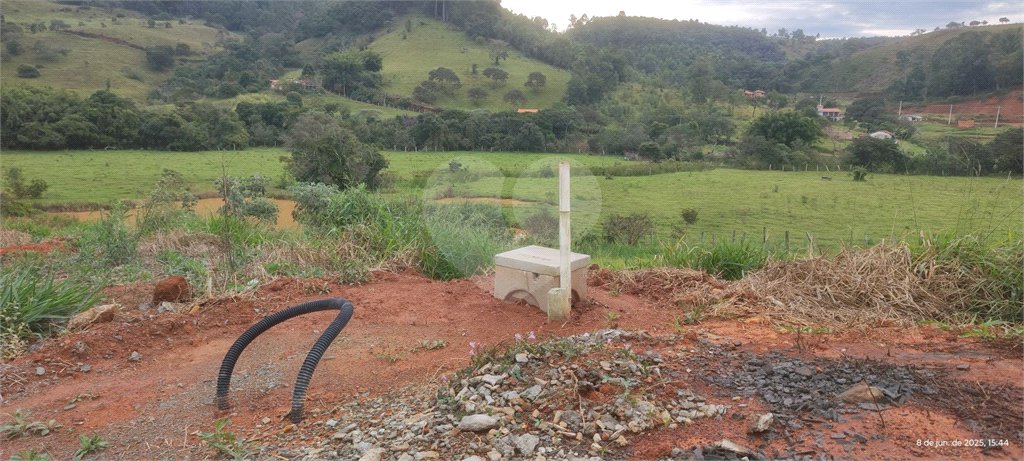 Terrenos de 300 metros em condomínio fechado e prontos para construir na região de Atibaia
