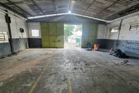 Galpão Comercial para Locação no Jardim do Trevo em Campinas com 276 m² de Área Construída e Amplo Terreno