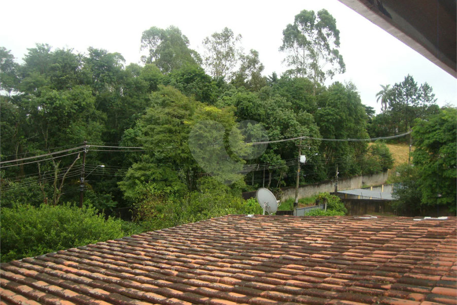 Chácara à venda com 5 quartos, sendo 2 suítes, em Jardim Arujá, Arujá, SP