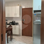 Apartamento a venda na Aclimação com 4 dormitórios e 2 vagas.
