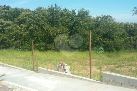 Terreno com 548,00 m² de área total.