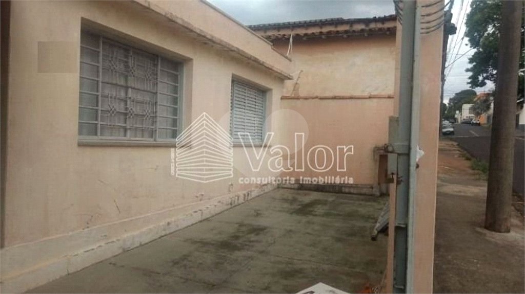 Casa térrea com 2 dormitórios.