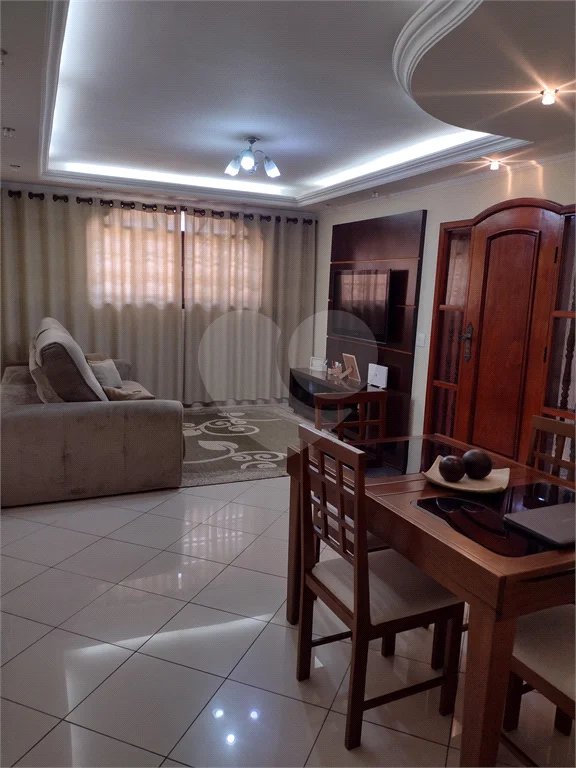 Casa com 180m² , 3 dormitórios , sendo 1 suíte , 2 vagas , à venda em Itaquera