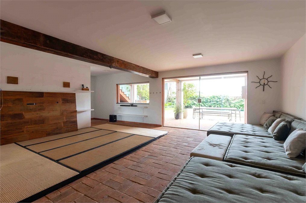 Casa à venda com 6 quartos, sendo 4 suítes,  em Morumbi, São Paulo, SP