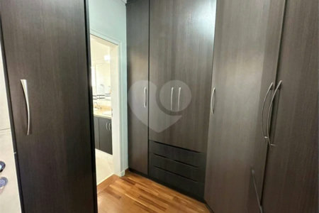 Casa à venda com 3 suítes no condomínio Recanto dos Paturis, Vinhedo - SP