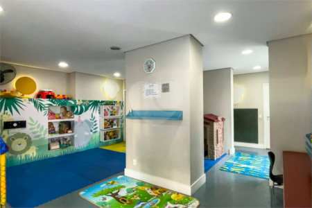 Apartamento à venda com 3 quartos, sendo 1 suíte, em Santo Amaro, São Paulo, SP