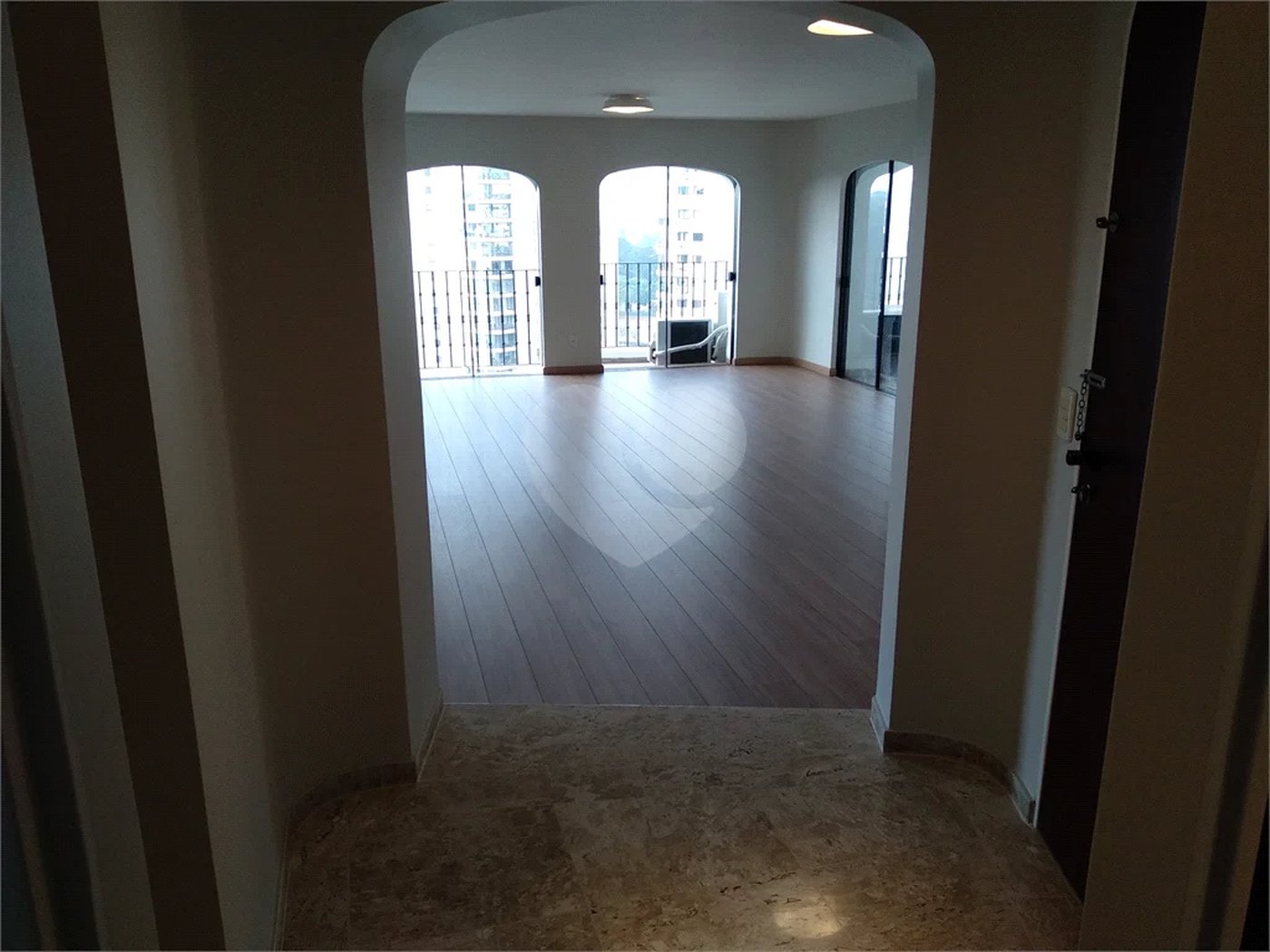 Apartamento para alugar com 4 suítes em Alto da Boa Vista, São Paulo, SP