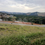 Lote com 561,86 m² à Venda em Condomínio Fechado