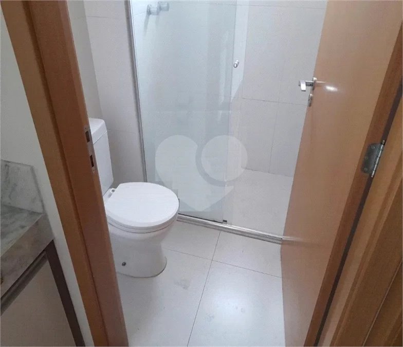 APARTAMENTO DE 44,5 M² COM 01 DORMITÓRIO E COZINHA COM ARMÁRIOS, VARANDA GOURMET E VAGA PARA LOCAÇÃO EM SANTANA