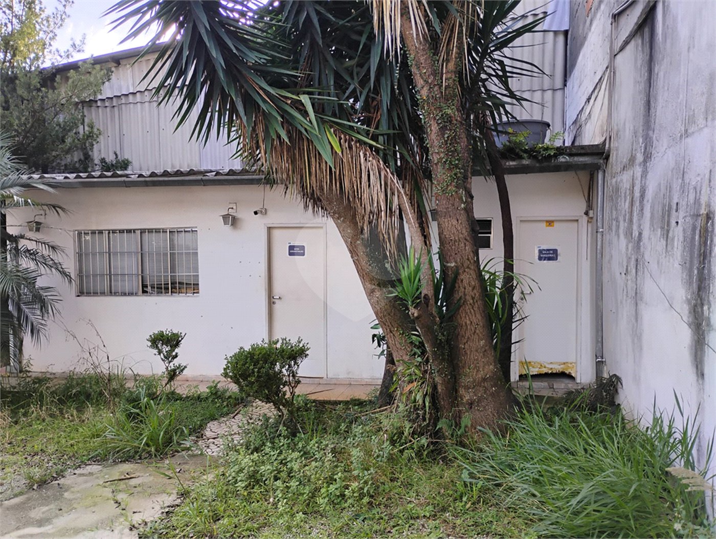 Aluga-se imóvel comercial na Zona Sul com 1500 m2