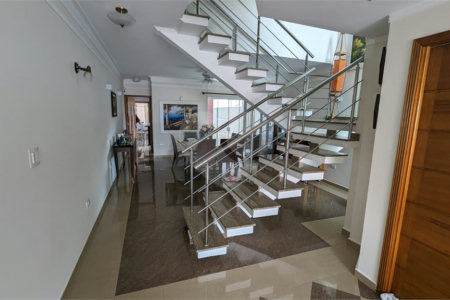 Sobrado Novo à Venda em Mirandópolis | 332 m² | 4 Dormitórios Suítes | 6 Vagas de Garagem
