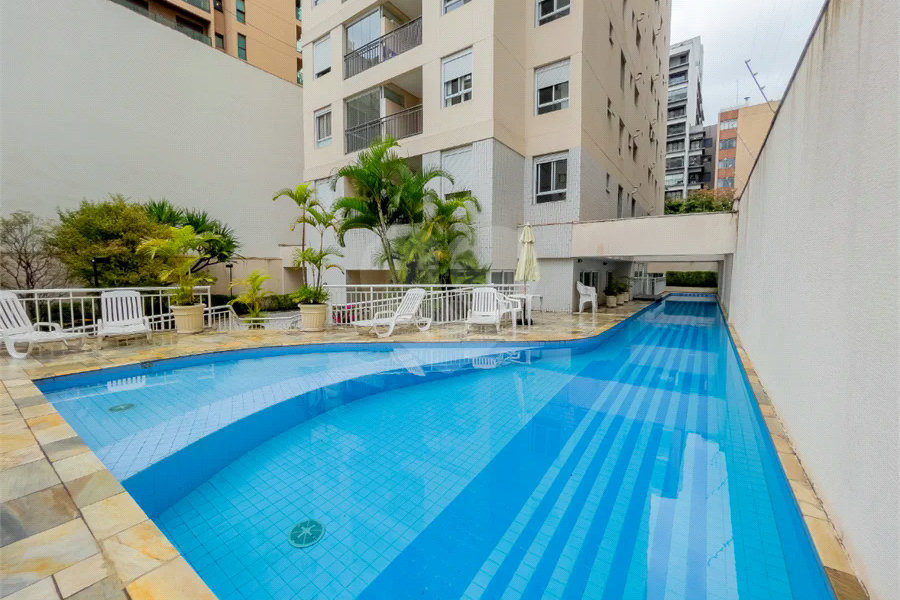**Apartamento reformado em Higienópolis | 75 m² | 2 dormitórios | 2 banheiros | 1 vaga**