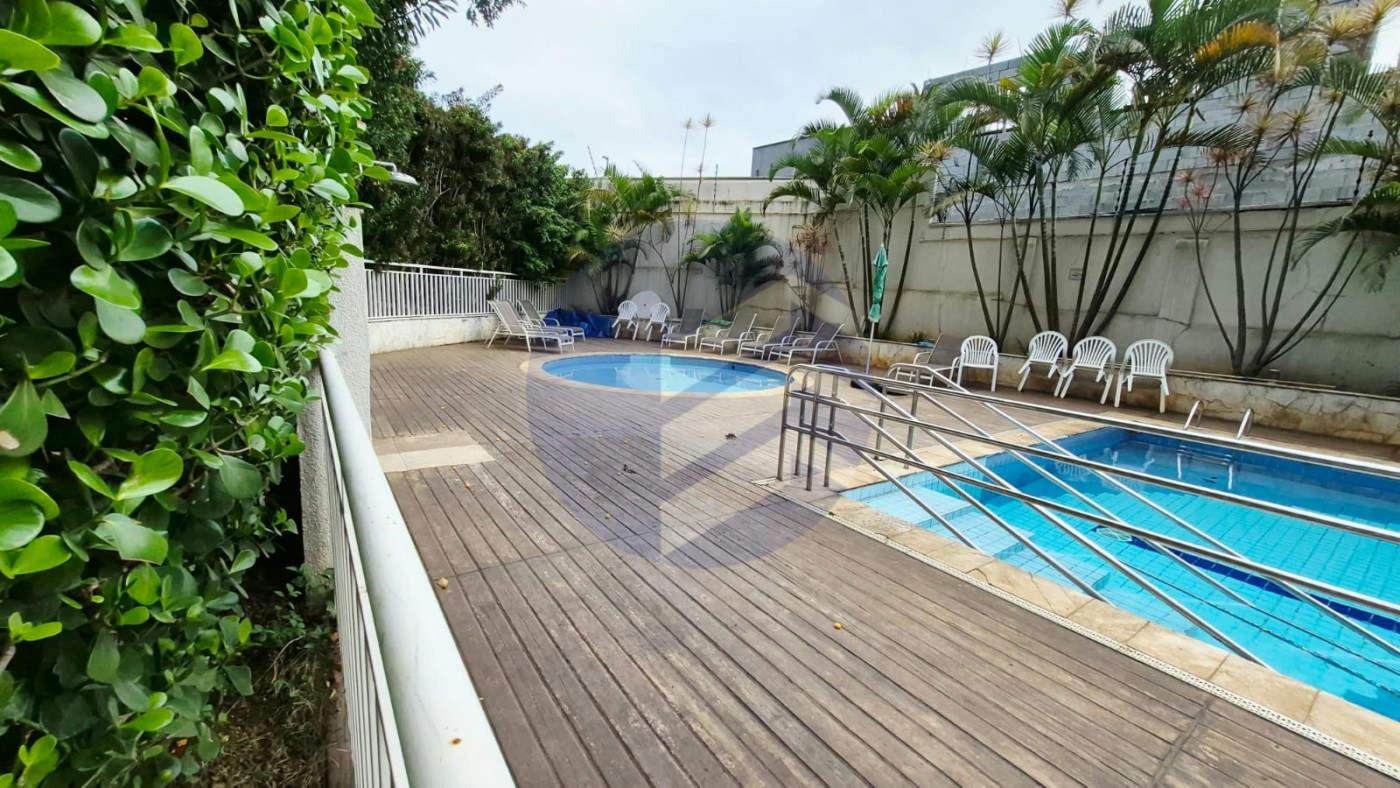 Apartamento à venda com 3 quartos, sendo 1 suíte, em Jardim Esmeralda, São Paulo - SP
