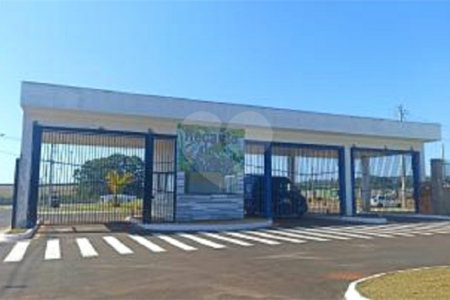 Terreno contendo 250,00 m² de área .