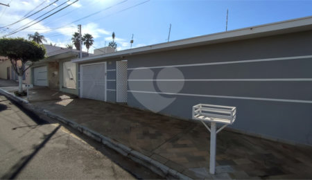 Casa à venda com 3 quartos, sendo 1 suíte,  em Jardim Cardinalli, São Carlos, SP
