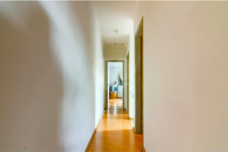 Casa com 210m² , 3 dormitórios , sendo 1 suíte , 2 vagas , à venda no Jabaquara.