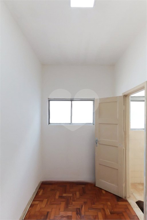 Apartamento espaçoso próximo ao Metrô Santa Cecília com forte potencial de valorização