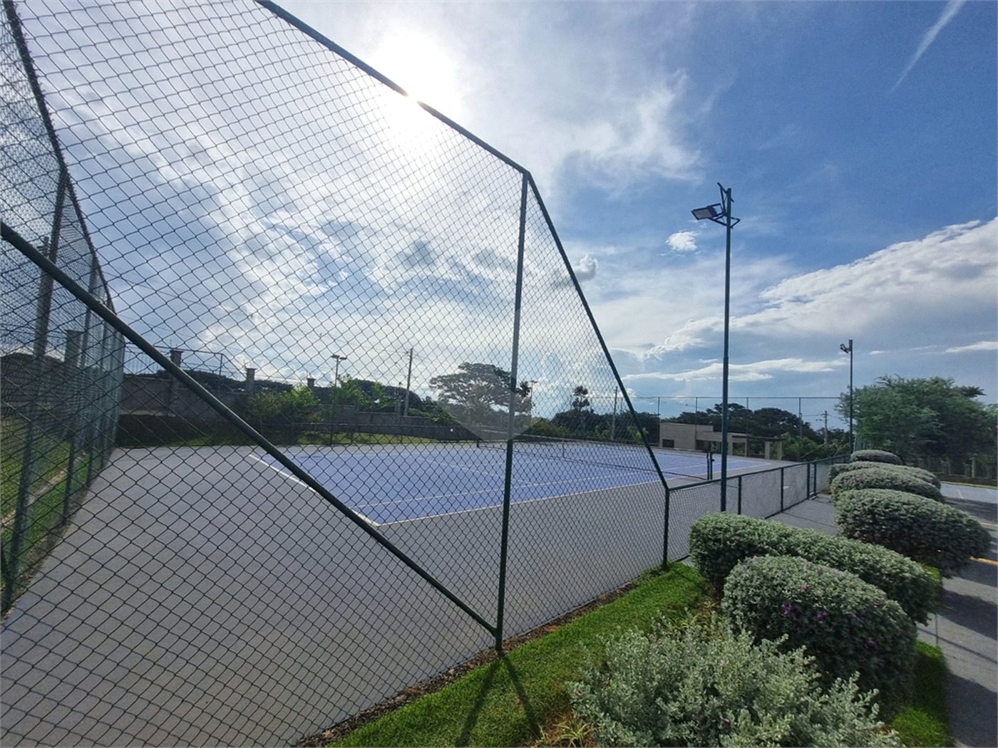Terreno à Venda no Condomínio Villeneuve 10X24– Oportunidade Imperdível!