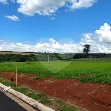 TERRENO À VENDA NO CONDOMÍNIO RECANDO DO SABIÁ.