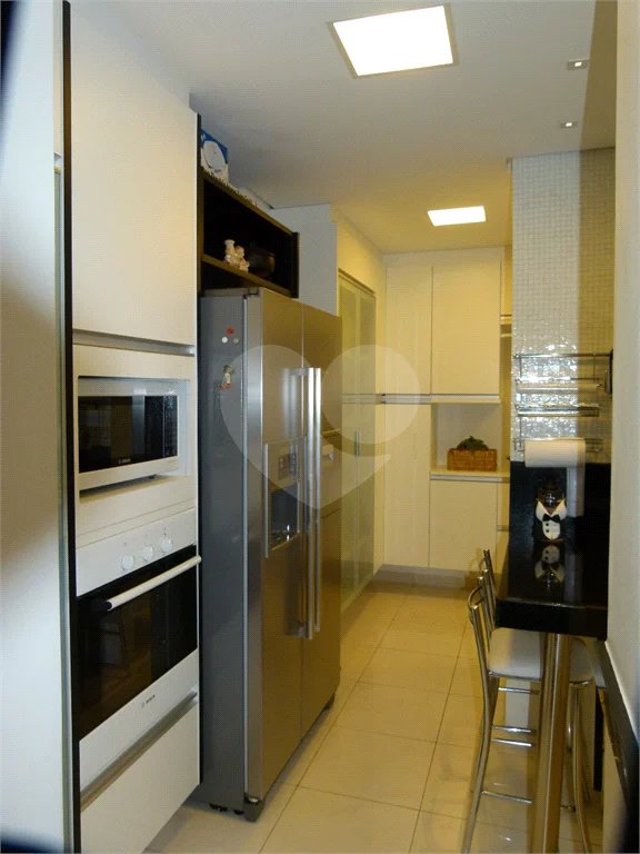 Cobertura Duplex com 126,metros quadrados próximo ao Shopping Pátio Paulista.