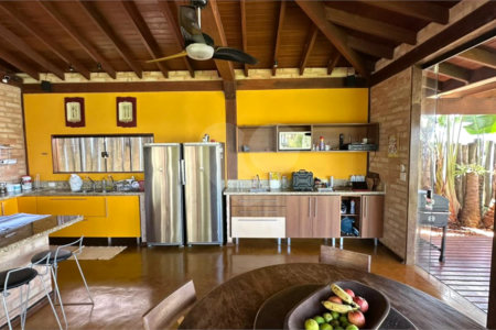Casa para venda no Condomínio Vivenda do Broa.