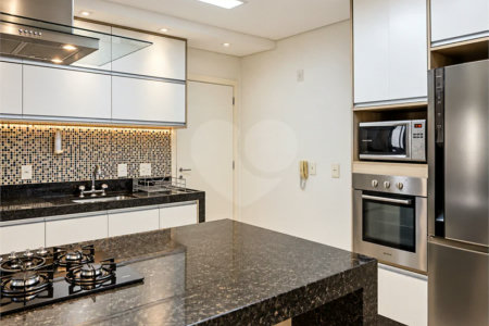 Apartamento mobiliado de 106 m² no Centro de São Bernardo, com 3 dormitórios, suíte, 3 vagas, vista livre e condomínio com lazer completo.
