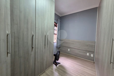 Sobrado Reformado 3 Dorms sendo 1 Suíte e 2 Vagas