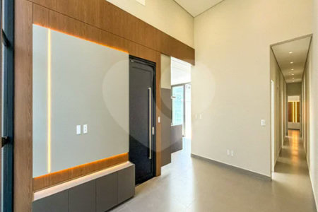 Casa Térrea Evidências - Indaiatuba/SP - R$ 1.950.000,00 - Área Total 307,33 m² - Área Construída 201,90 m² - TÉRREA - 03 suítes sendo a master com closet; Escritório; Lavabo; Cozinha com cooktop, forno, micro-ondas e coifa; Móveis planejados na hall de entrada, sala, escritório, cozinha, gourmet, s