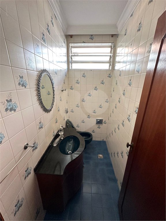 Casa à Venda no Bosque da Saúde com 271m², 3 Dormitórios, 1 Suíte e 4 Vagas