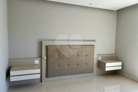 Excelente Sobrado