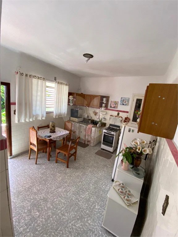 2 casas térreas em 1terreno no Anália Franco