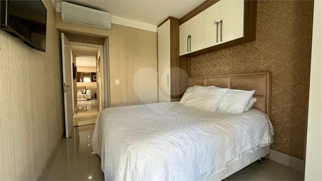 Apartamento à venda com 3 quartos, sendo 2 suítes,  em Riviera de São Lourenço, Bertioga, SP