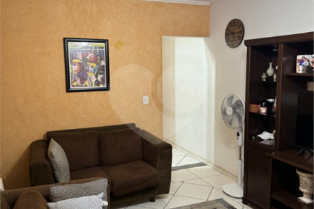 Sobrado à venda com 3 quartos, sendo 1 suíte,  em Parque dos Sabiás, Louveira, SP