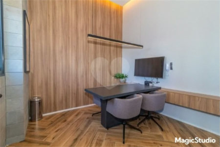 Studio mobiliado à venda na Vila Gumercindo com vista livre para a Avenida Ricardo Jafet